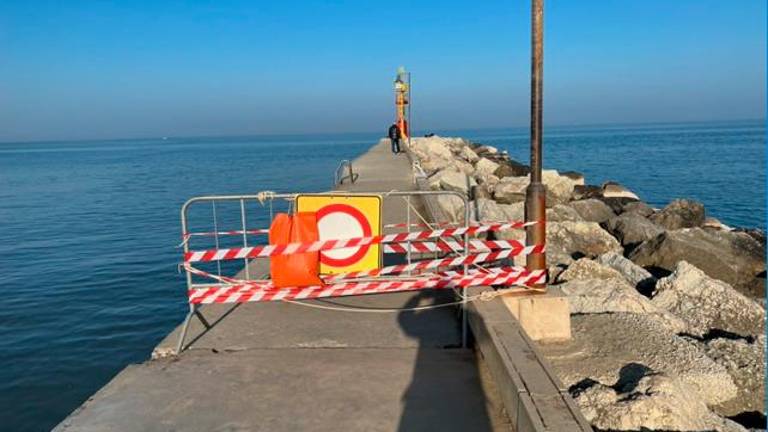 Il molo di Levante transennato Il molo di Levante transennato