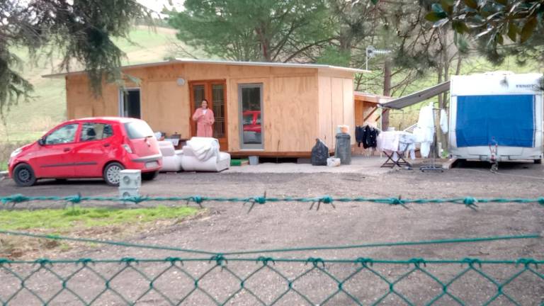 Rimini, l’odissea di un proprietario: “Sul mio terreno spuntano casette di legno abusive” Rimini, l’odissea di un proprietario: “Sul mio terreno spuntano casette di legno abusive”