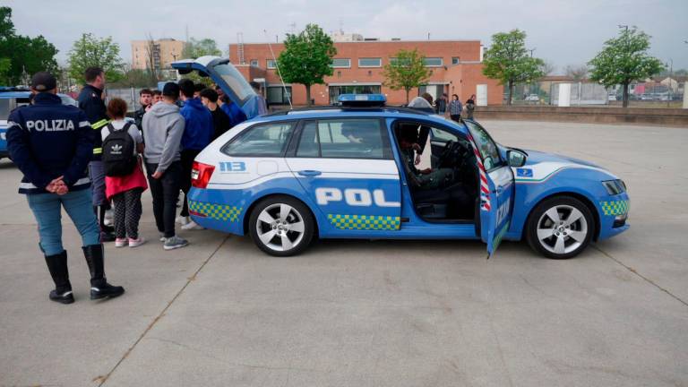 Ravenna, la festa della Polizia di Stato al Pala de Andrè - Gallery Ravenna, la festa della Polizia di Stato al Pala de Andrè - Gallery
