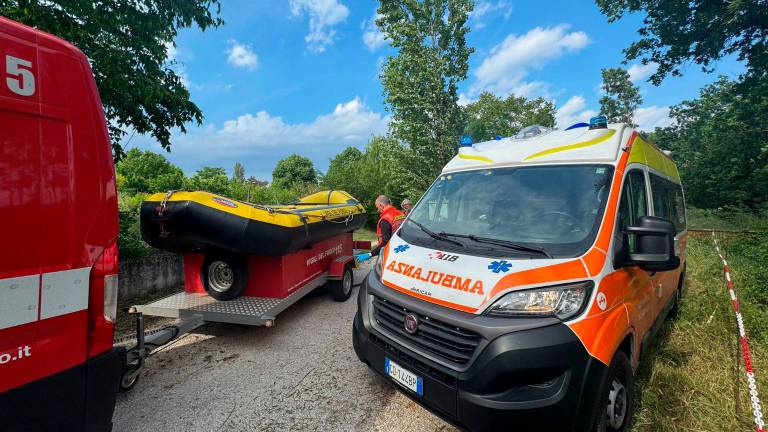 Precipita mentre sfalcia le rive del Savio a Cesena: i vicini chiamano i soccorsi per un 85enne, salvato dai vigili del fuoco Precipita mentre sfalcia le rive del Savio a Cesena: i vicini chiamano i soccorsi per un 85enne, salvato dai vigili del fuoco