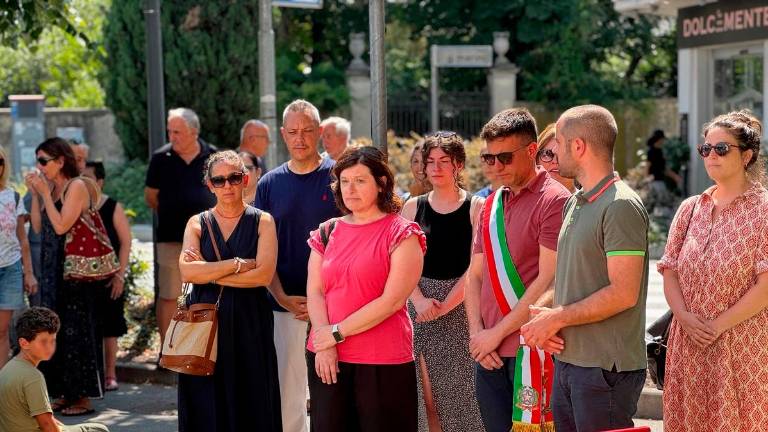Santarcangelo, omaggio a Lorena Vezzosi a un anno dal femminicidio - Gallery Santarcangelo, omaggio a Lorena Vezzosi a un anno dal femminicidio - Gallery