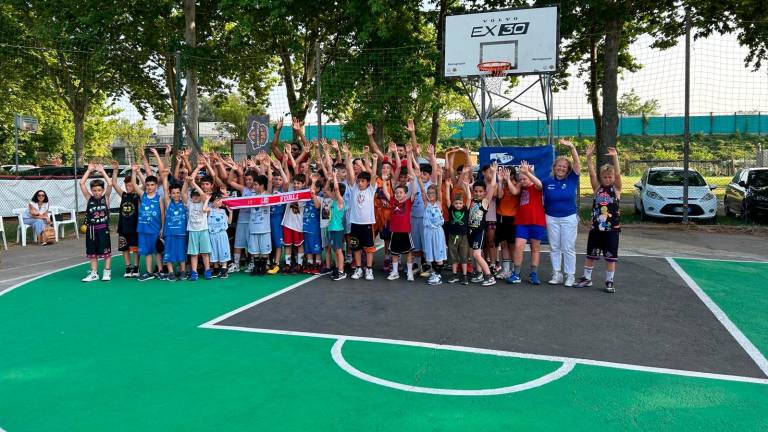 Unieuro: Harper e Tavernelli, incontro con i bambini delle giovanili per promuovere tifo corretto e rispetto Unieuro: Harper e Tavernelli, incontro con i bambini delle giovanili per promuovere tifo corretto e rispetto