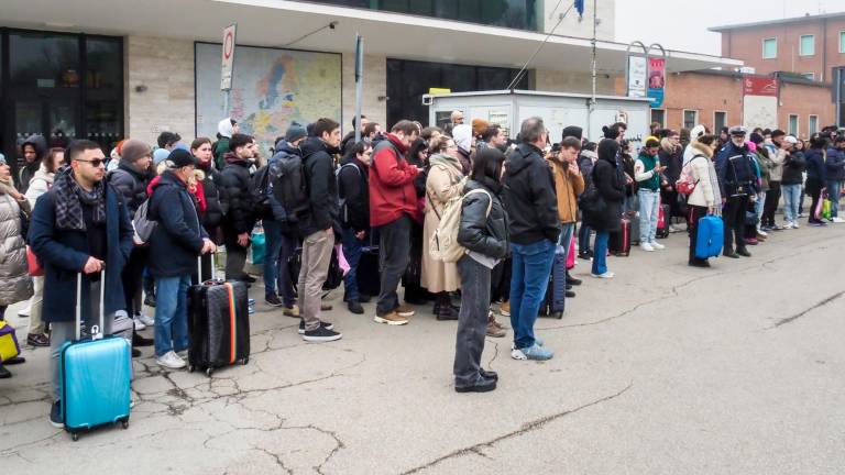 Treni, tra Forlì e Faenza il traffico è tornato regolare - GALLERY Treni, tra Forlì e Faenza il traffico è tornato regolare - GALLERY