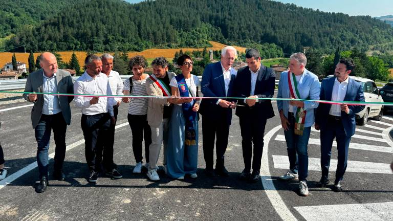 Riapre la strada tra Tredozio e Lutirano: dopo l’alluvione ne era crollato un tratto di 200 metri Riapre la strada tra Tredozio e Lutirano: dopo l’alluvione ne era crollato un tratto di 200 metri