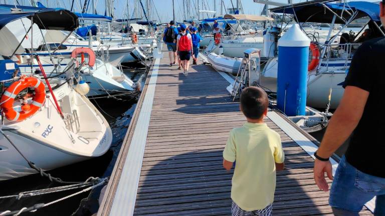 Ravenna, una giornata speciale per i bambini del Centro Anacleto in barca a vela con la Guardia di Finanza - Gallery Ravenna, una giornata speciale per i bambini del Centro Anacleto in barca a vela con la Guardia di Finanza - Gallery