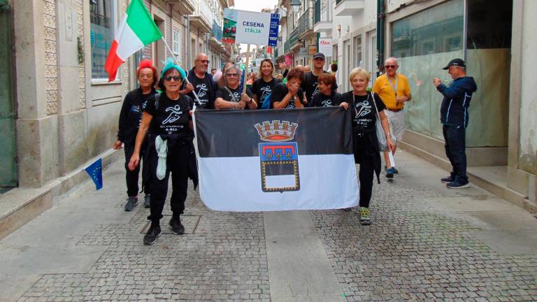 La squadra di Cesena ha sfilato alla cerimonia di apertura delle Olimpiadi over 60 La squadra di Cesena ha sfilato alla cerimonia di apertura delle Olimpiadi over 60