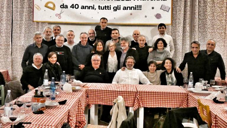 Ravenna, “noi ragazzi della Quinta A, che ci ritroviamo ogni anno da 40 anni” Ravenna, “noi ragazzi della Quinta A, che ci ritroviamo ogni anno da 40 anni”