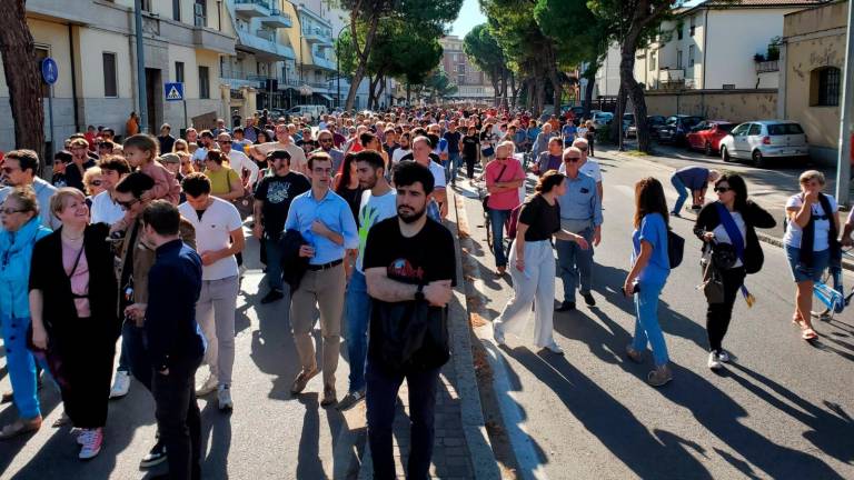 Gli alluvionati in marcia a Forlì, ma il sindaco Zattini non si vede VIDEO GALLERY Gli alluvionati in marcia a Forlì, ma il sindaco Zattini non si vede VIDEO GALLERY