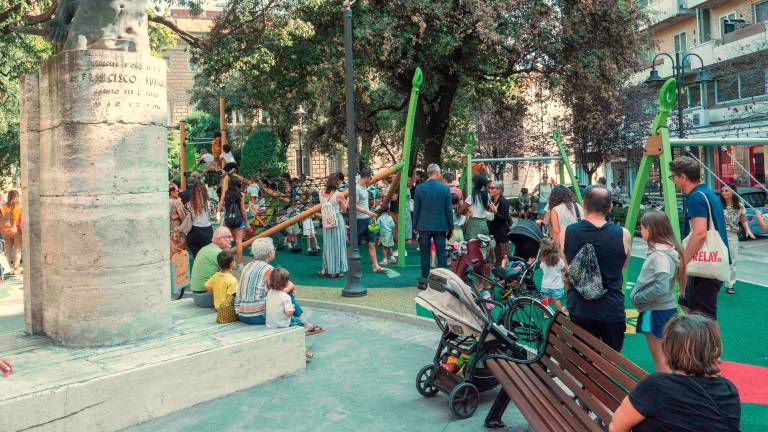 Rimini. Giochi, sicurezza, inclusività: riaperta piazza Ferrari Rimini. Giochi, sicurezza, inclusività: riaperta piazza Ferrari