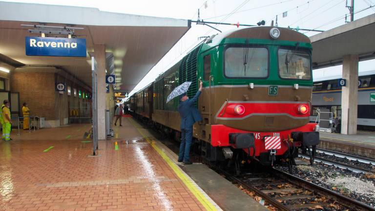 Treni: “la linea Bologna-Ravenna è la peggiore della regione”, l’indagine di Pendolaria Treni: “la linea Bologna-Ravenna è la peggiore della regione”, l’indagine di Pendolaria