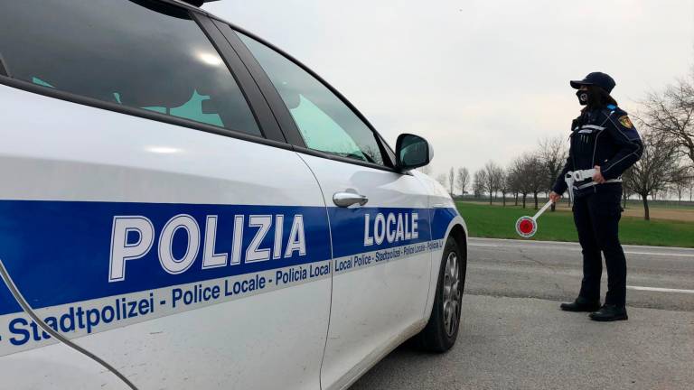 Forlì, abbandona rifiuti: sanzionato Forlì, abbandona rifiuti: sanzionato