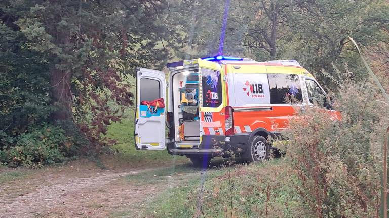 Precipita in un calanco a Bagno di Romagna mentre stava cercando castagne: maxi soccorso per salvare una donna di Forlimpopoli VIDEOGALLERY Precipita in un calanco a Bagno di Romagna mentre stava cercando castagne: maxi soccorso per salvare una donna di Forlimpopoli VIDEOGALLERY