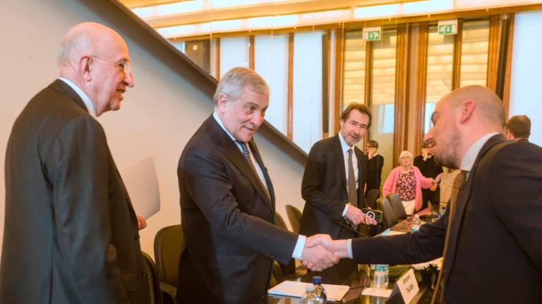 Ravenna, Tajani sui dazi di Trump: “Andremo a Washington a tutelare le nostre imprese” - Gallery Ravenna, Tajani sui dazi di Trump: “Andremo a Washington a tutelare le nostre imprese” - Gallery