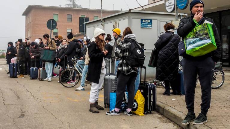Treni, tra Forlì e Faenza il traffico è tornato regolare - GALLERY Treni, tra Forlì e Faenza il traffico è tornato regolare - GALLERY