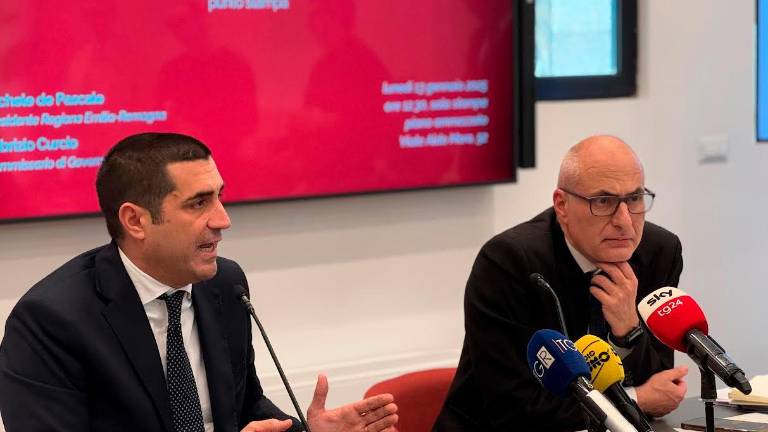 Il presidente della Regione Michele De Pascale con il commissario Fabrizio Curcio Il presidente della Regione Michele De Pascale con il commissario Fabrizio Curcio