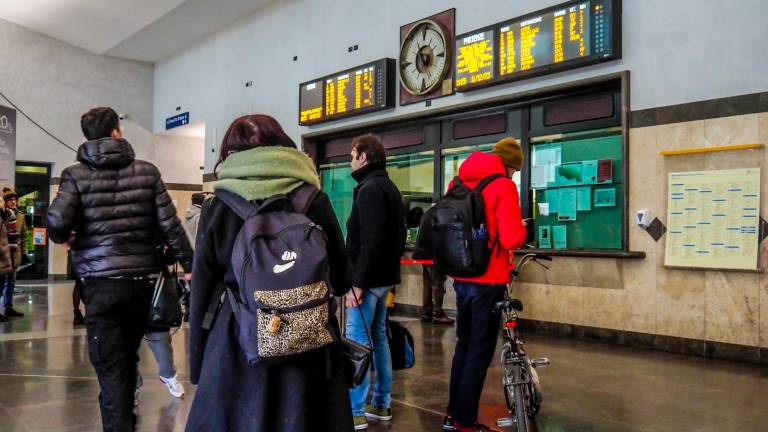 Treni, tra Forlì e Faenza il traffico è tornato regolare - GALLERY Treni, tra Forlì e Faenza il traffico è tornato regolare - GALLERY