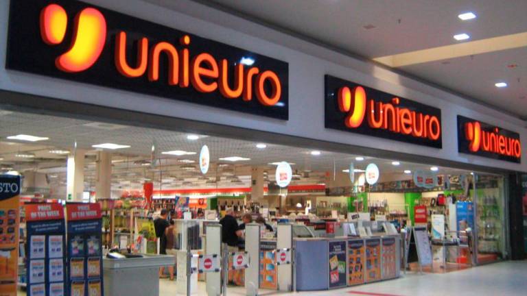 Forlì. Unieuro passa nelle mani dei francesi: Fnac Darty e Ruby con l’Opa raggiungono il 71,5% del capitale sociale Forlì. Unieuro passa nelle mani dei francesi: Fnac Darty e Ruby con l’Opa raggiungono il 71,5% del capitale sociale