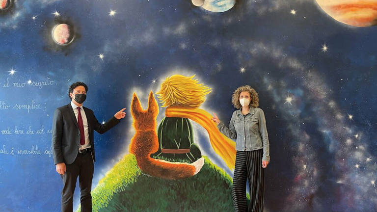 Rimini. Murales ispirato a “Il piccolo principe” nella scuola Casadei Rimini. Murales ispirato a “Il piccolo principe” nella scuola Casadei
