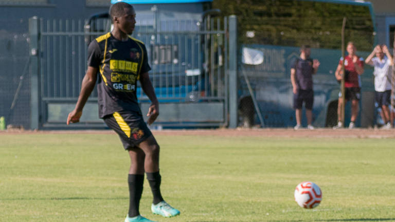 Calcio D, il Ravenna ufficializza l'ingaggio del centrocampista Aziz Sare Calcio D, il Ravenna ufficializza l'ingaggio del centrocampista Aziz Sare