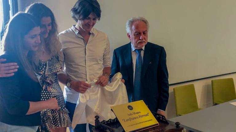 San Marino, l'aula magna del dipartimento di storia intitolata a Lanfranco Ferroni San Marino, l'aula magna del dipartimento di storia intitolata a Lanfranco Ferroni