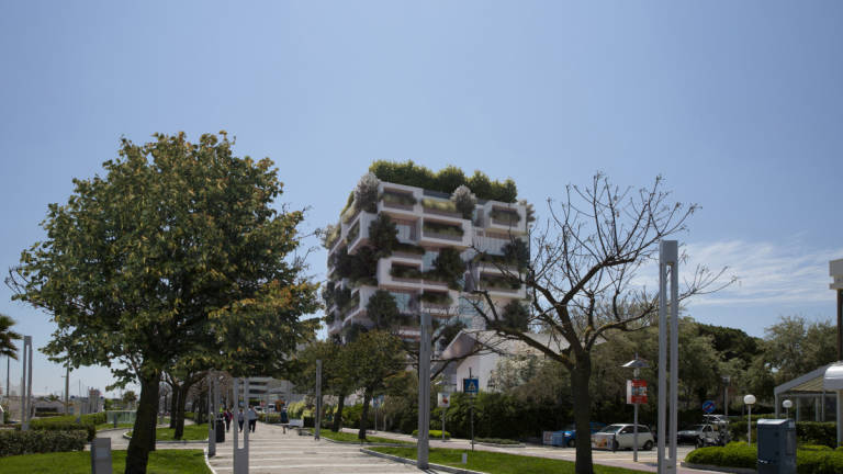 A Riccione il primo condhotel è il nuovo Bosco verticale di Boeri A Riccione il primo condhotel è il nuovo Bosco verticale di Boeri
