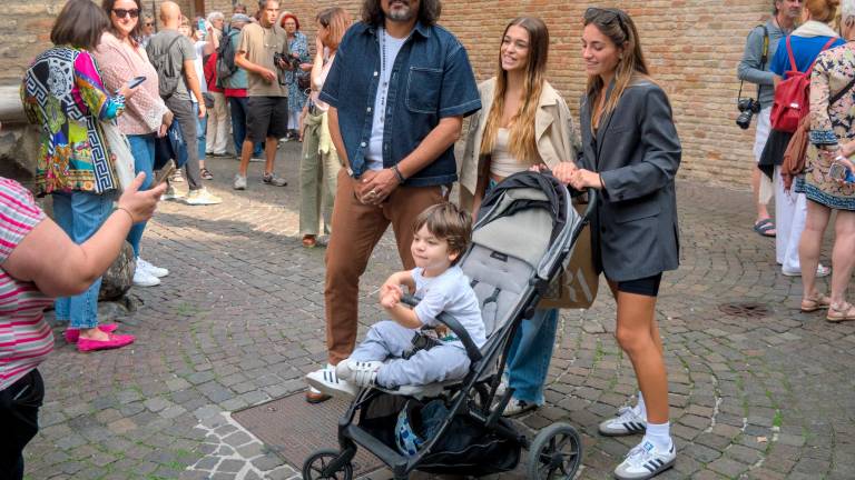 Ravenna, lo chef Borghese tra i turisti alla tomba di Dante - Gallery Ravenna, lo chef Borghese tra i turisti alla tomba di Dante - Gallery