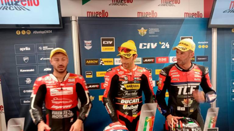 Civ: la rivincita di Pirro in Superbike, bel secondo posto di Vitali / VIDEO Civ: la rivincita di Pirro in Superbike, bel secondo posto di Vitali / VIDEO
