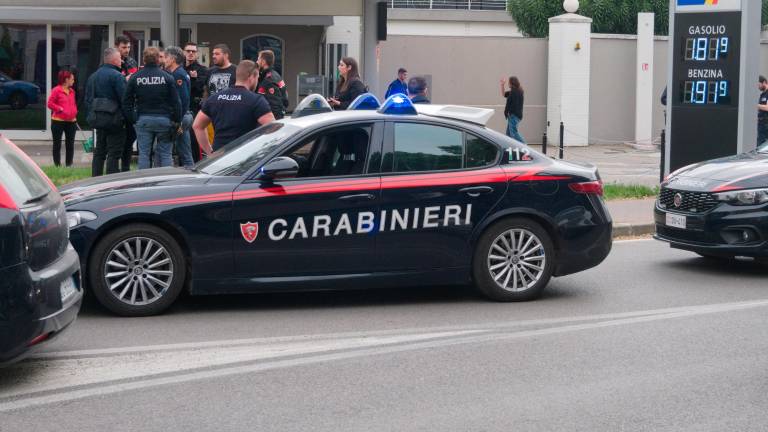 Ravenna, folle incendio doloso a distributore di benzina di via Candiano. Evitata l’esplosione. Bloccato il responsabile FOTO E VIDEO