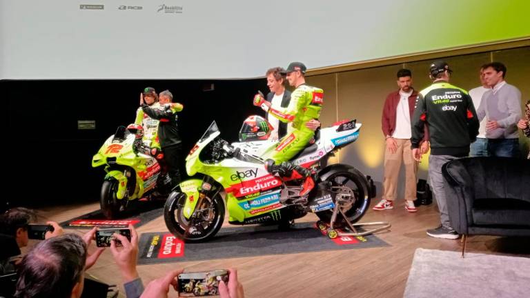 MotoGp, ecco la nuova moto di Bezzecchi: “È molto bella, spero sia anche molto veloce” VIDEO MotoGp, ecco la nuova moto di Bezzecchi: “È molto bella, spero sia anche molto veloce” VIDEO