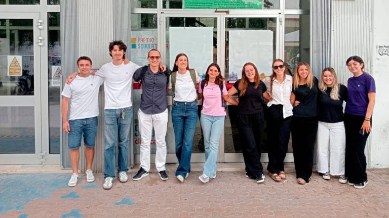 Il liceo linguistico “Alpi” di Cesena Il liceo linguistico “Alpi” di Cesena