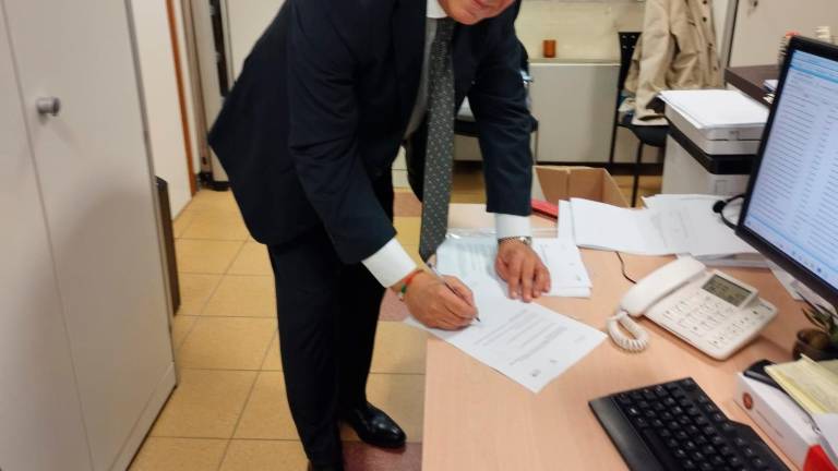 Auto-ariete e colpi a Riccione, l’opposizione: “Allarme sicurezza, mancano telecamere e i pilomat sono ancora non funzionanti” Auto-ariete e colpi a Riccione, l’opposizione: “Allarme sicurezza, mancano telecamere e i pilomat sono ancora non funzionanti”