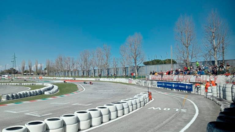 A Cervia quasi 100 giovanissimi sulle minimoto nel nome di Marco Simoncelli VIDEO GALLERY A Cervia quasi 100 giovanissimi sulle minimoto nel nome di Marco Simoncelli VIDEO GALLERY