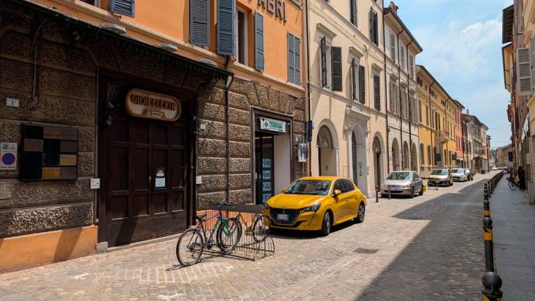 Lugo, ancora caos in centro: aggredito un vigilante Lugo, ancora caos in centro: aggredito un vigilante