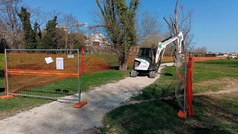 Rimini, Parco XXV aprile: in corso i lavori di ripristino Rimini, Parco XXV aprile: in corso i lavori di ripristino