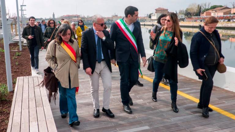 Ravenna, passeggiata lungocanale Candiano: inaugurato il secondo tratto - Gallery Ravenna, passeggiata lungocanale Candiano: inaugurato il secondo tratto - Gallery