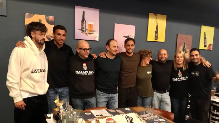 Cesena, Ciofi canta “Romagna capitale” alla festa del Club Mazapegul di Civitella VIDEO Cesena, Ciofi canta “Romagna capitale” alla festa del Club Mazapegul di Civitella VIDEO