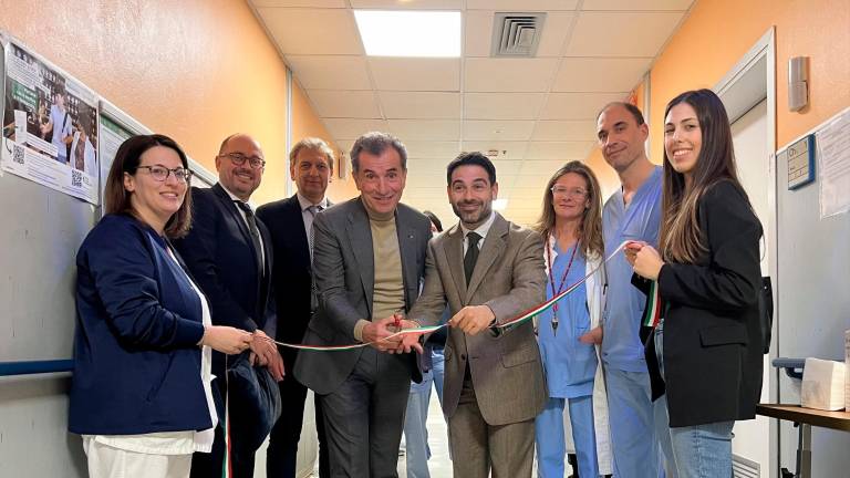 Lugo, Unitec dona 10 televisori e un monitor al reparto di Chirurgia Generale dell’ospedale Lugo, Unitec dona 10 televisori e un monitor al reparto di Chirurgia Generale dell’ospedale