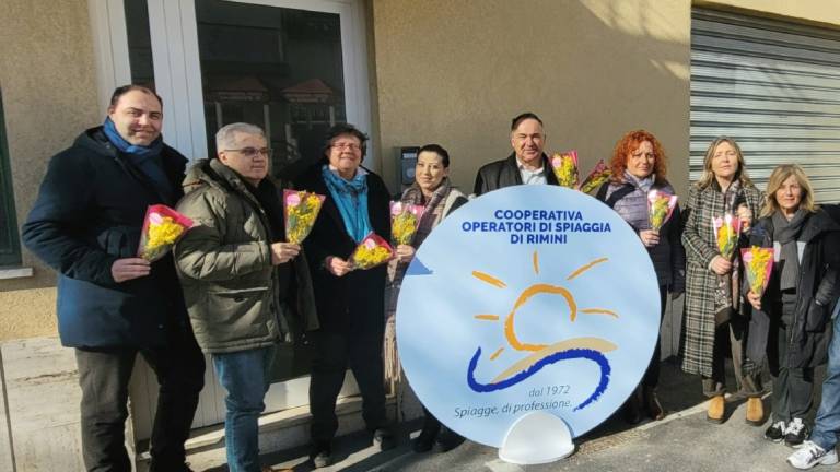 Rimini, Giornata della Donna: la Coop operatori di spiaggia festeggia sostenendo lo Ior Rimini, Giornata della Donna: la Coop operatori di spiaggia festeggia sostenendo lo Ior