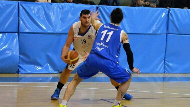 Basket D, Calegari torna ai Dolphins Riccione Basket D, Calegari torna ai Dolphins Riccione
