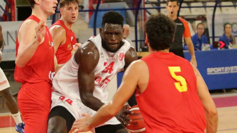 Basket A2, RivieraBanca, test vincente con Mantova (83-72) Basket A2, RivieraBanca, test vincente con Mantova (83-72)