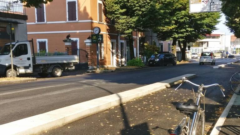 Cesena, pista ciclabile in viale Bovio ormai terminata Cesena, pista ciclabile in viale Bovio ormai terminata