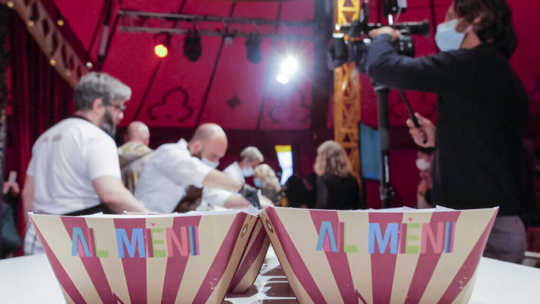 Torna Al meni, il circo dei cuochi oggi in centro a Rimini Torna Al meni, il circo dei cuochi oggi in centro a Rimini