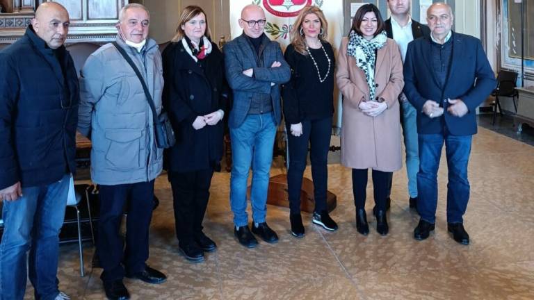 Bertinoro per Tiro: uno scambio di doni tra i sindaci Bertinoro per Tiro: uno scambio di doni tra i sindaci