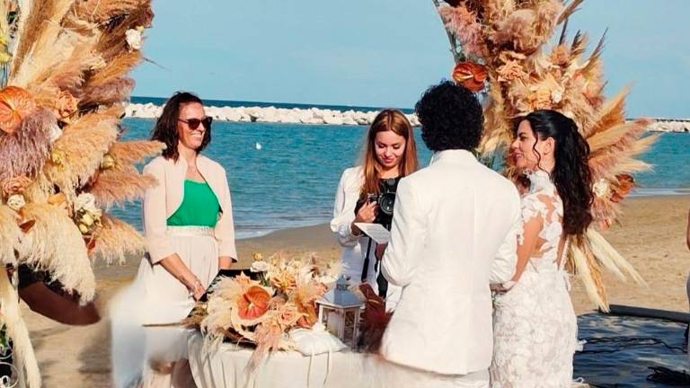 Rimini. “Io, celebrante laica professionista tra feste di divorzio e matrimoni” Rimini. “Io, celebrante laica professionista tra feste di divorzio e matrimoni”