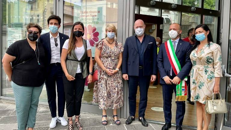 Bonaccini a Santa Sofia: Vicini al traguardo dei 3 milioni e mezzo di vaccini Bonaccini a Santa Sofia: Vicini al traguardo dei 3 milioni e mezzo di vaccini