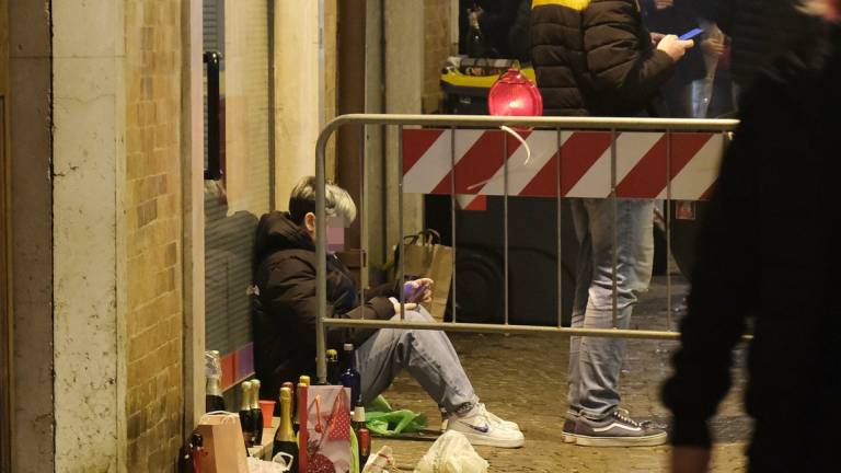 Rimini, rifiuti dopo Capodanno: consegnati 135 contenitori da 360 litri Rimini, rifiuti dopo Capodanno: consegnati 135 contenitori da 360 litri