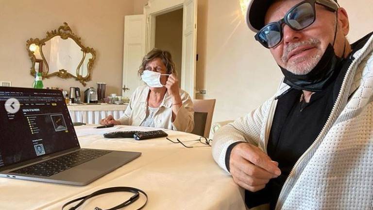 Vasco Rossi è al Grand Hotel di Rimini e annuncia #sorprese Vasco Rossi è al Grand Hotel di Rimini e annuncia #sorprese