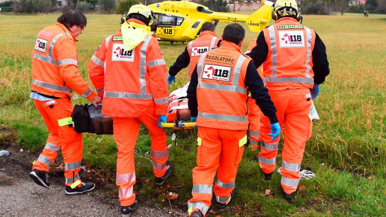 L’elisoccorso ha portato il ciclista al Maggiore di Bologna