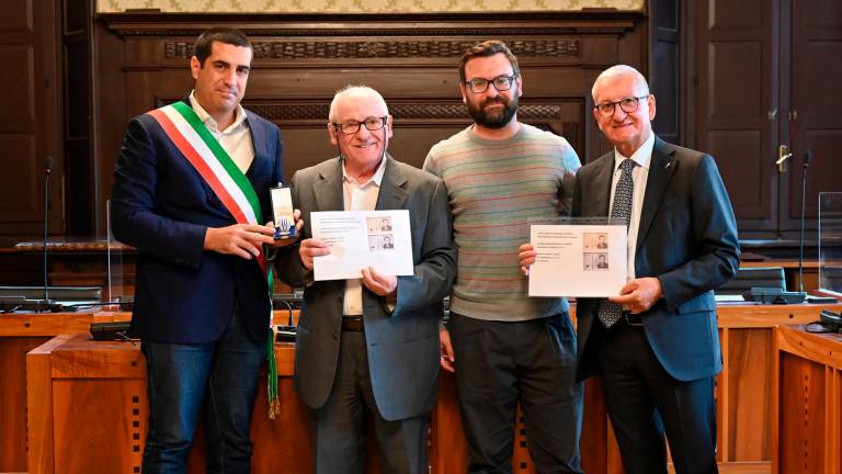 Ravenna. Consegnate le Medaglie d’onore ai familiari dei militari internati nei lager nazisti Ravenna. Consegnate le Medaglie d’onore ai familiari dei militari internati nei lager nazisti