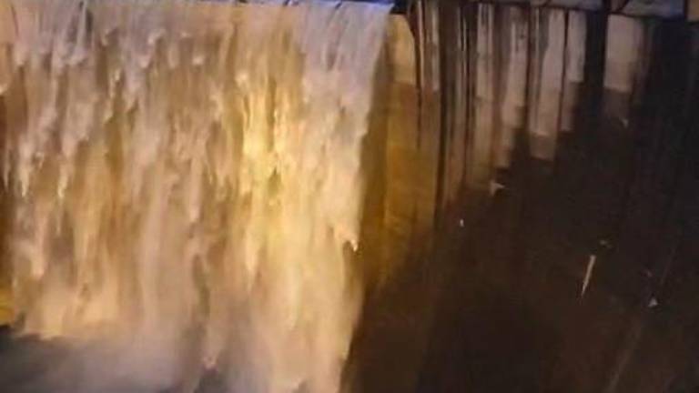 Ridracoli, lo spettacolo della tracimazione della diga. VIDEO Ridracoli, lo spettacolo della tracimazione della diga. VIDEO